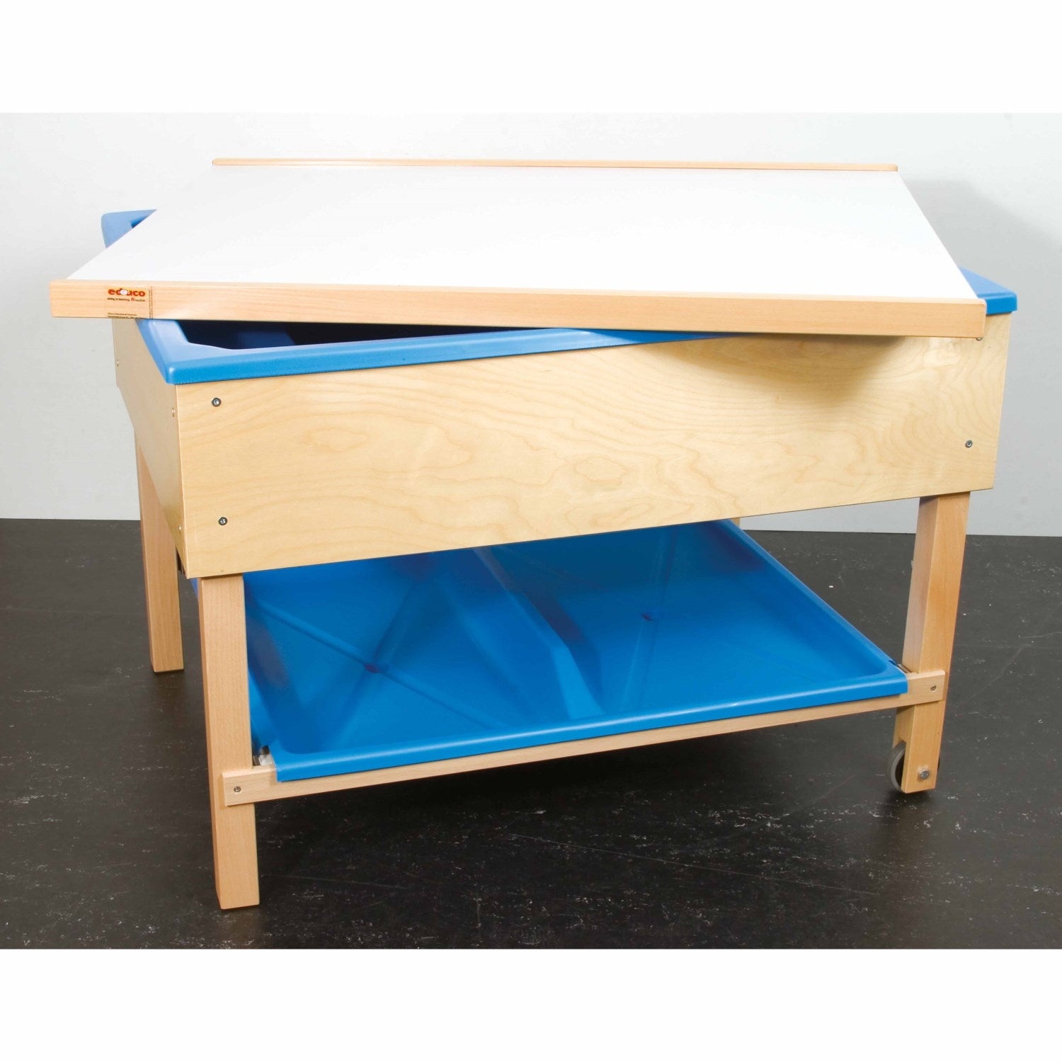 Plaque de recouvrement table sable et eau