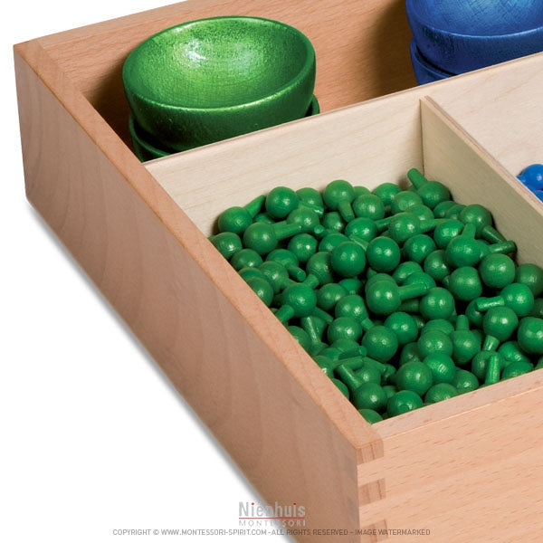 Image of Box-von-Löwen-für-den-Wurzelstock-Karree