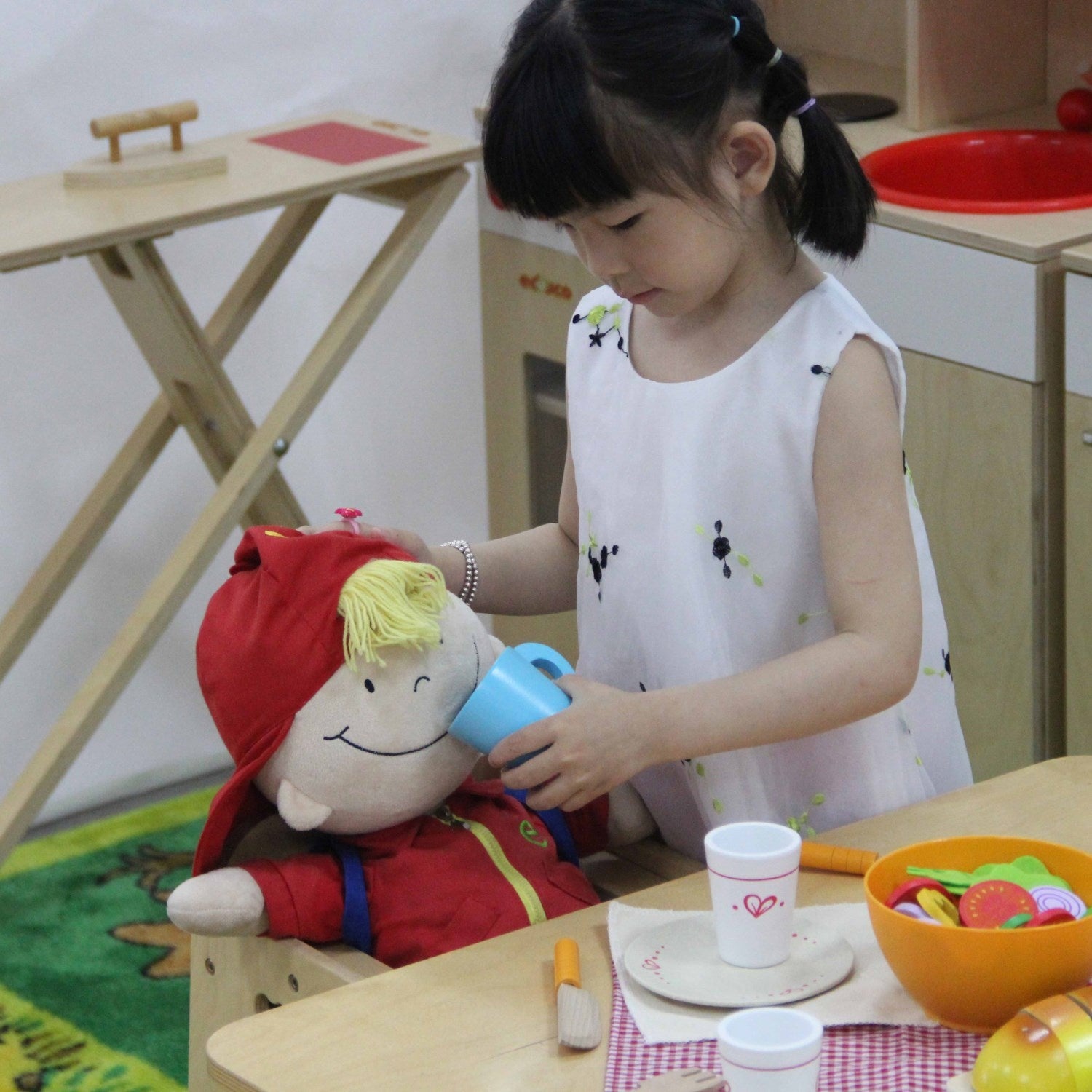 Doll chair