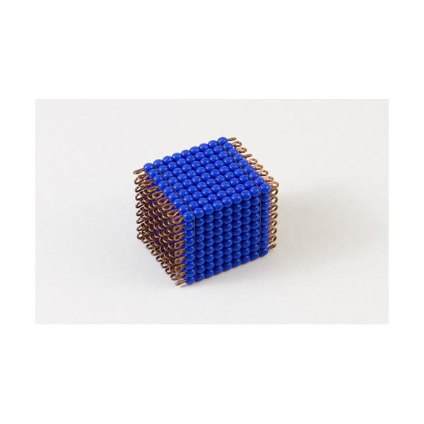 Immagine di Cube-de-9-en-perles-de-verre-individuelles-bleu-fonce